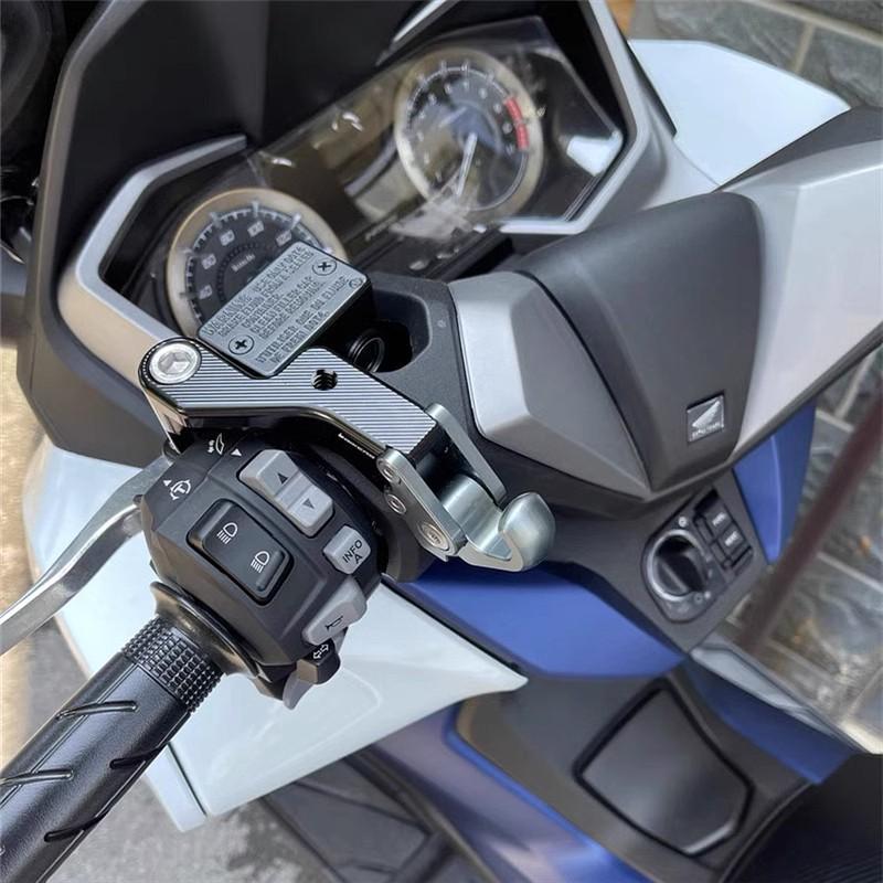 Motorcycle Helmet Hook 350 NSS - огляд і ціна Motorcycle Gear Essentials
